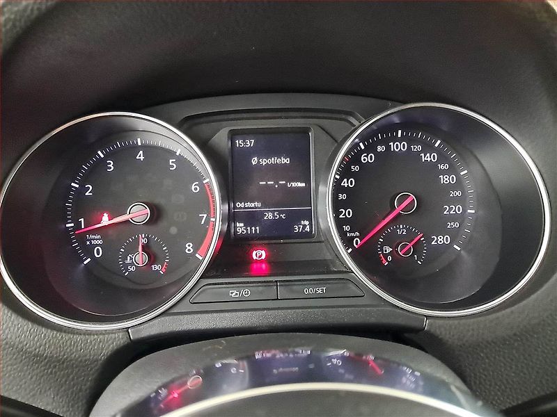 Volkswagen Polo (2016) 1.8 GTI, Serv.kniha, Tempomat - fotka 11 z 19