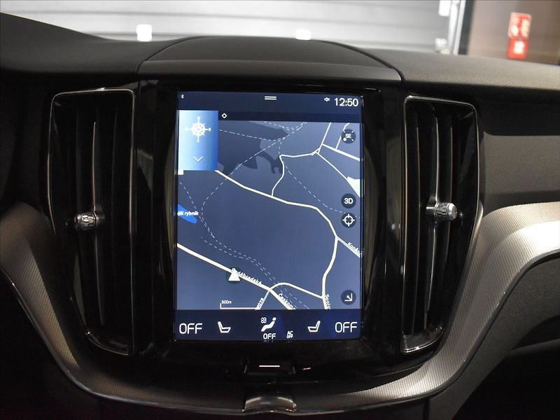 Volvo XC60 2,0 T5 INS BLIS,Tažné - fotka 22 z 25
