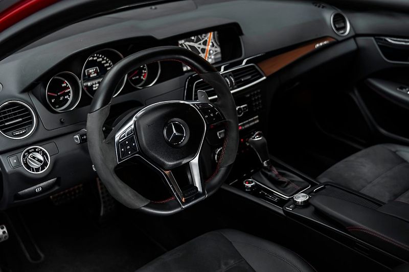 Mercedes-Benz Třídy C Black Series - fotka 7 z 23