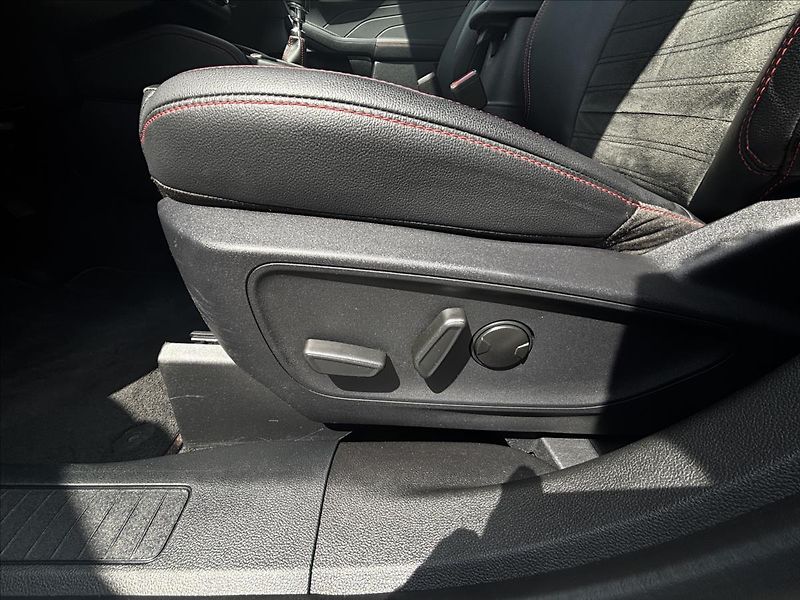 Ford Kuga 1,5 EcoBoost 110kW ST-Line - fotka 18 z 34