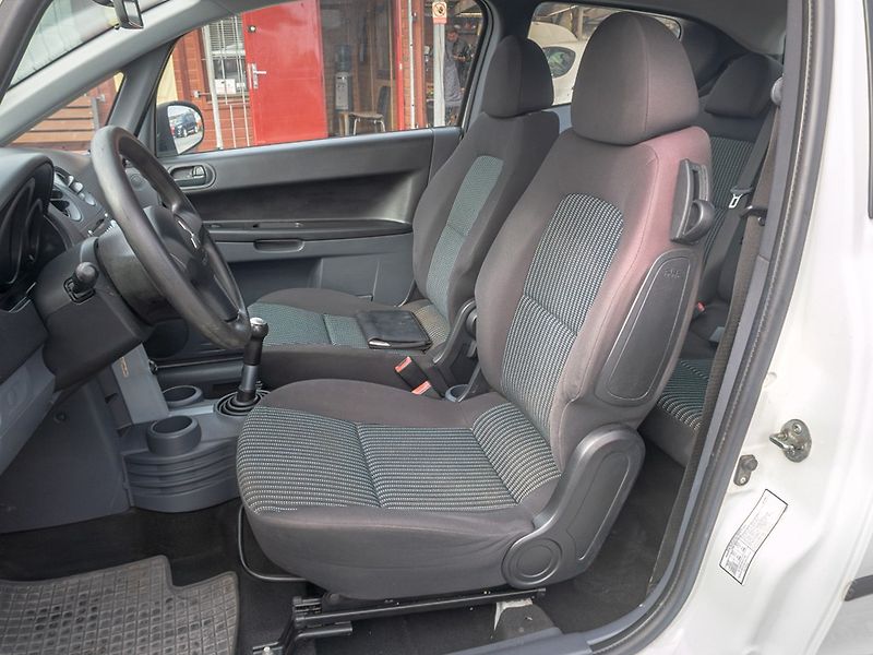 Mitsubishi Colt (2007) 1.1i 55KW – PO SERVISU! - fotka 12 z 36