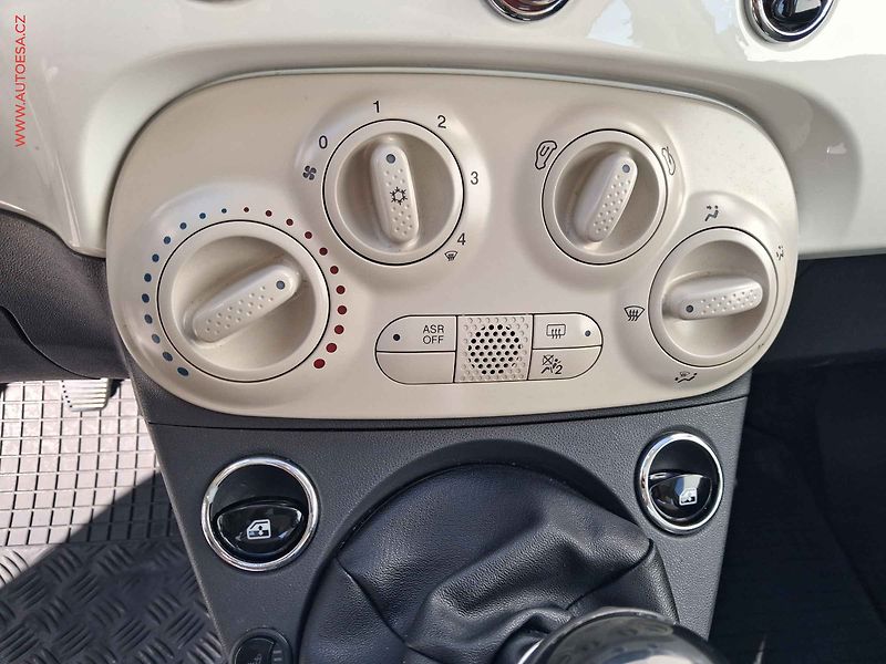 Fiat 500 (2017) 1.2i, ČR, Klima, panorama - fotka 13 z 13