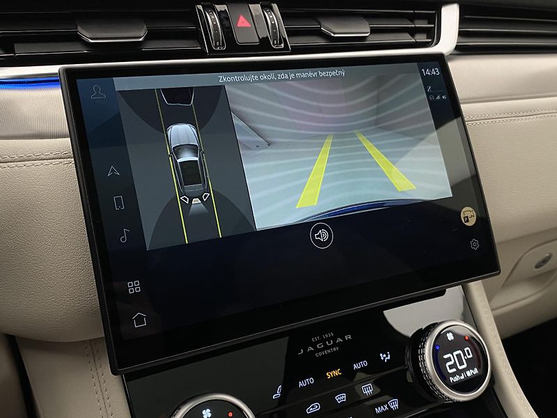 Jaguar F-Pace P250 SE R-DYNAMIC AWD AUT  - fotka 43 z 43