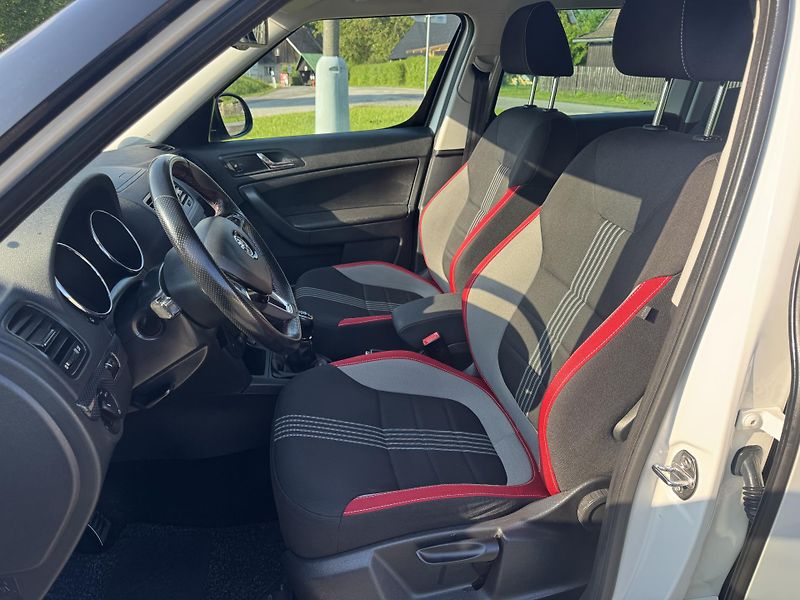 Škoda Yeti 1.4 TSI MONTE CARLO 2015 - fotka 10 z 14