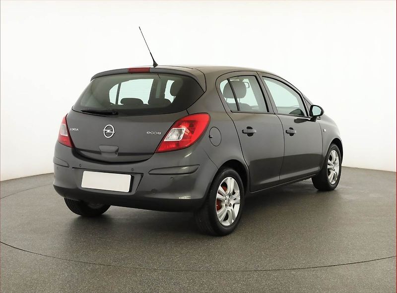 Opel Corsa (2013) 1.2 , po STK, rezervace - fotka 5 z 11