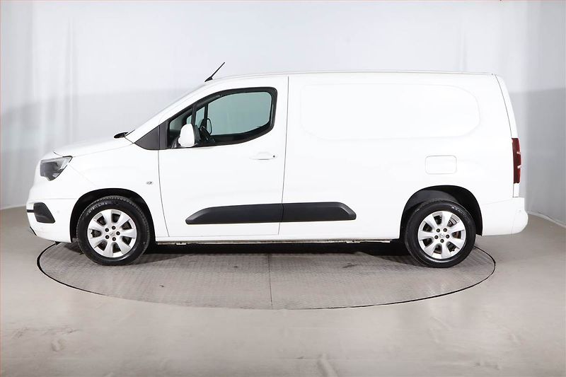 Opel Combo (2020) Maxi 1.5 CDTI, 3Místa, SR - fotka 3 z 22