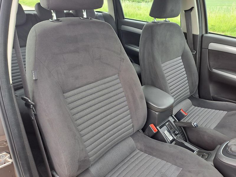 Fiat Croma (2010) 1.9 JTD KLIMA TAŽNÉ - fotka 15 z 31