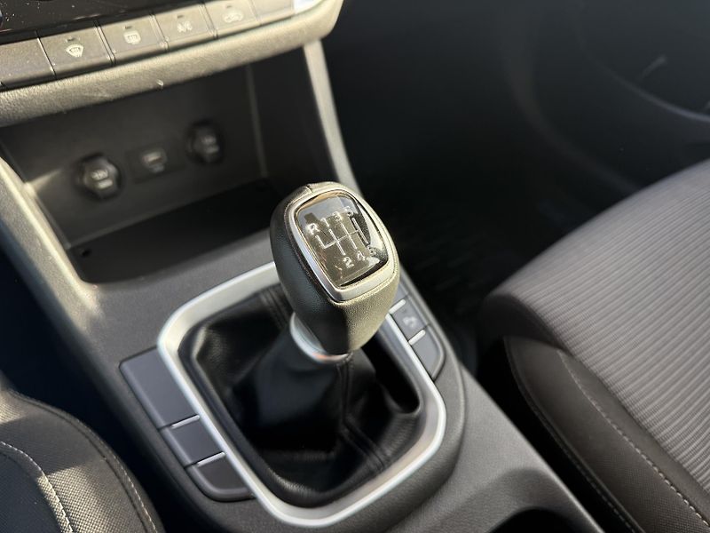Hyundai i30 1.5 DPi 81kW Smart - fotka 17 z 17