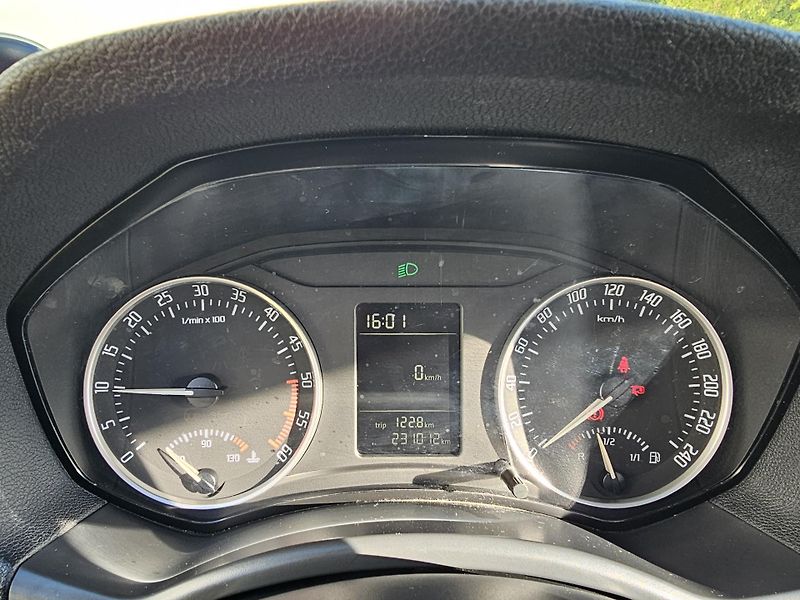 Škoda Octavia (2011) 2 1.6TDI FACELIFT  - fotka 11 z 17
