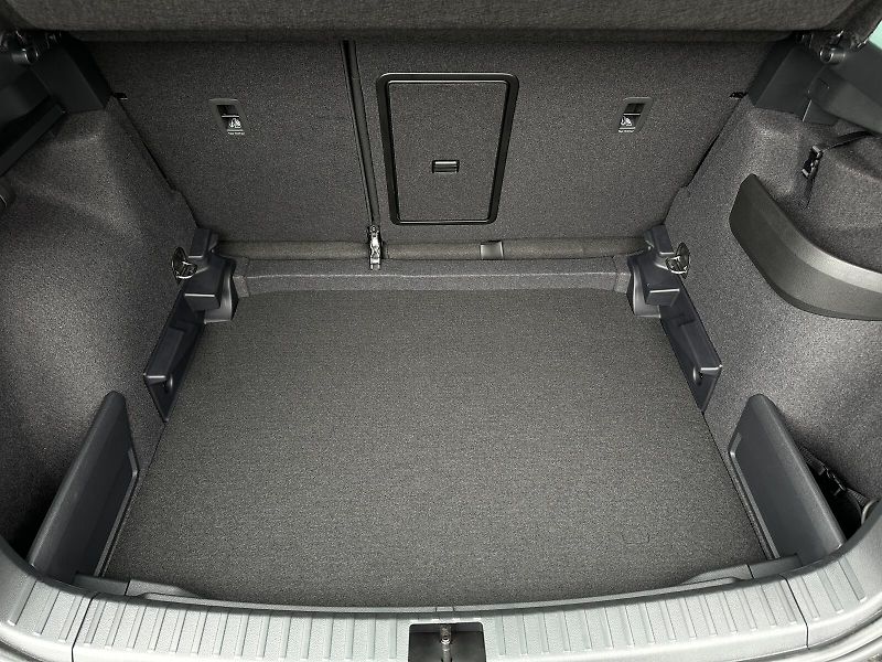 Škoda Karoq 1.5TSi DSG 150PS LED V.Cockpit - fotka 36 z 38