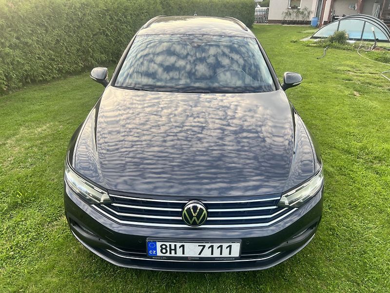 Volkswagen Passat 2.0TDI 110KW,NAVI,LED,APP,ALU - fotka 2 z 47
