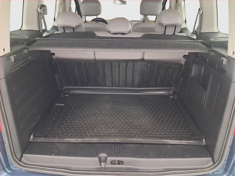 Citroën Berlingo (2011) 1.6 HDi, 5Míst, ČR - fotka 14 z 16