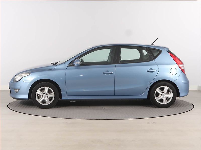 Hyundai i30 (2011) 1.4 CVVT, ČR,1.maj, Tempomat - fotka 3 z 15