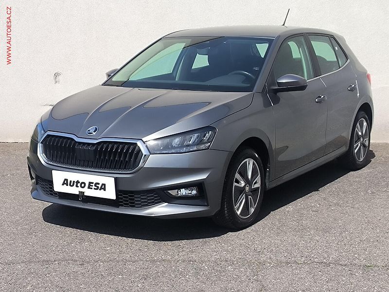 Škoda Fabia (2023) 1.0 TSi, Style, navi - fotka 3 z 25