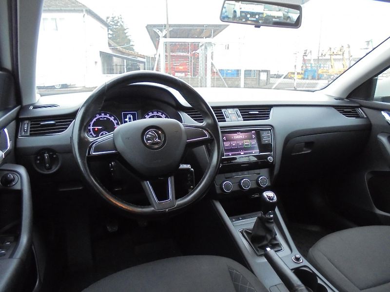 Škoda Octavia (2019) 1.6 TDI - KLIMA- ČR- SERVISKA - fotka 8 z 11
