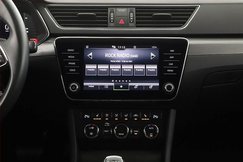 Škoda Superb (2023) Style 2.0 TDI - fotka 9 z 23