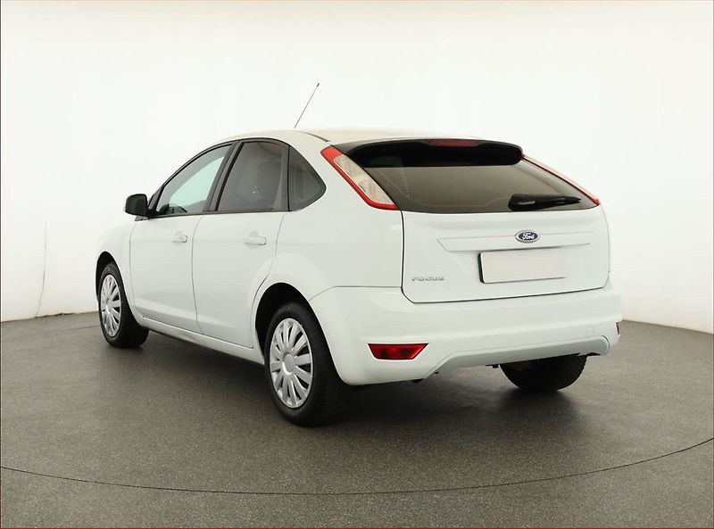 Ford Focus (2010) 1.6 16V, Automat, po STK - fotka 4 z 14
