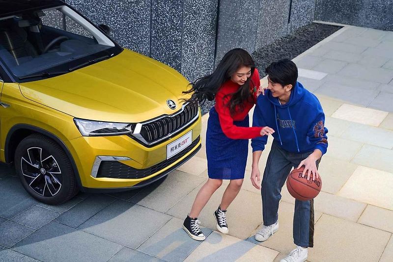 Škoda Kamiq GT je delší a má dynamičtější tvar.