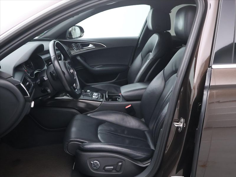 Audi A6 Allroad 3.0 TDI 230kW Quattro CZ - fotka 11 z 33