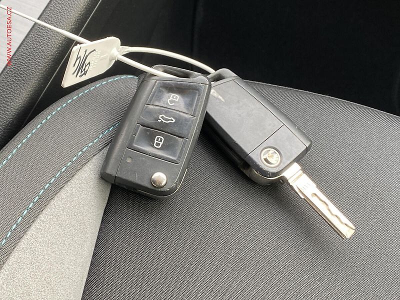 Škoda Octavia (2016) 1.6 TDi, Joy, DSG, bixen - fotka 18 z 18