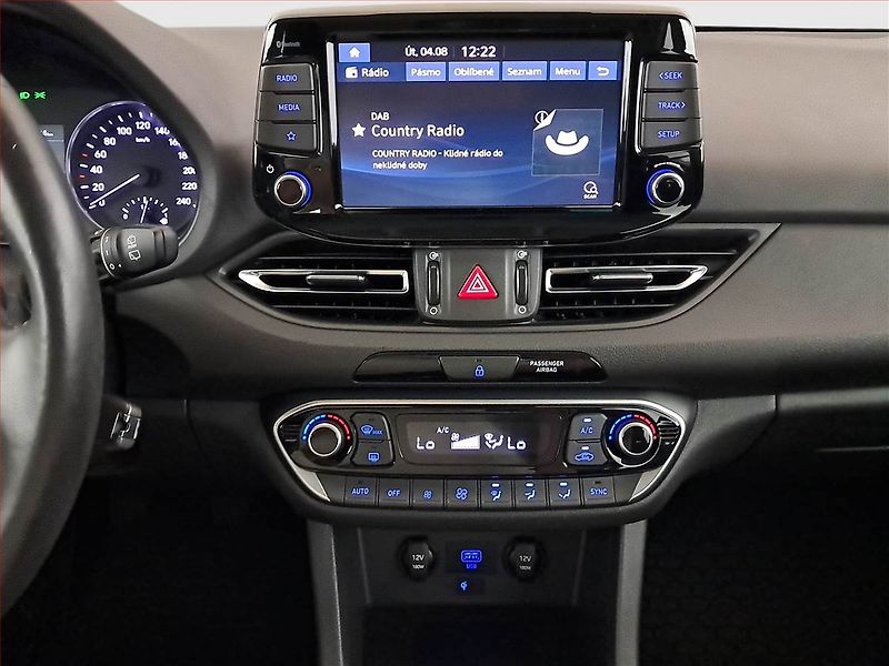 Hyundai i30 (2021) 1.5 DPI, ČR,1.maj, Serv.kniha - fotka 12 z 18