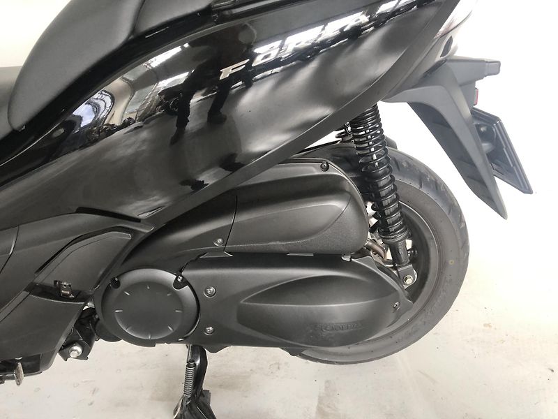 Honda Forza 300 ABS - fotka 13 z 18