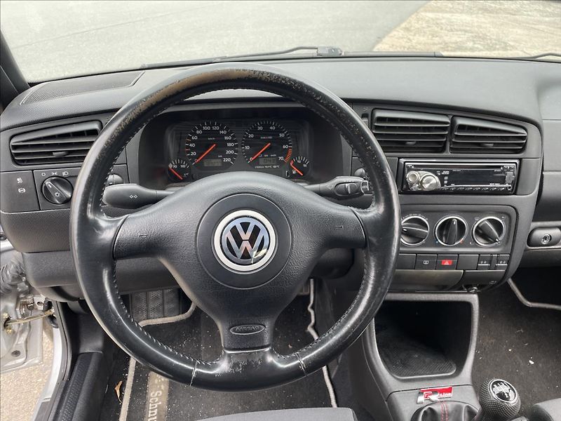 Volkswagen Golf 2,0i 85kW*Pěkný stav* - fotka 19 z 44