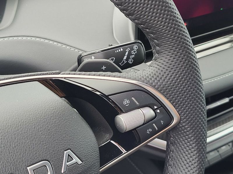 Škoda Elroq Sportline 85 82kWh 210kW - fotka 15 z 35