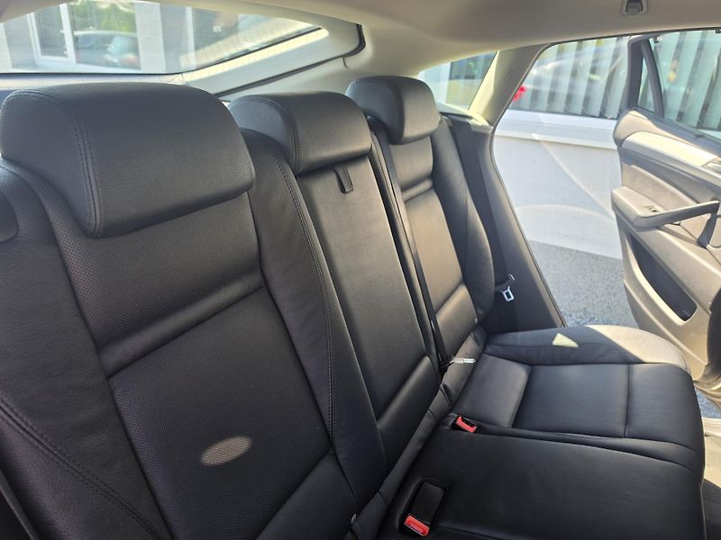 BMW X6 40D X Drive  - fotka 10 z 19