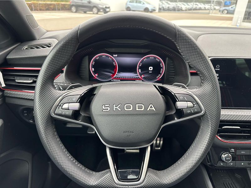 Škoda Scala 1,0 TSI 85 kW MONTE CARLO DSG - fotka 14 z 30