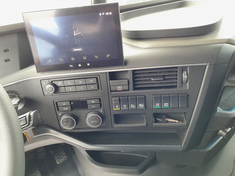 Volvo FH 460 I-Safe LowDeck - fotka 19 z 40