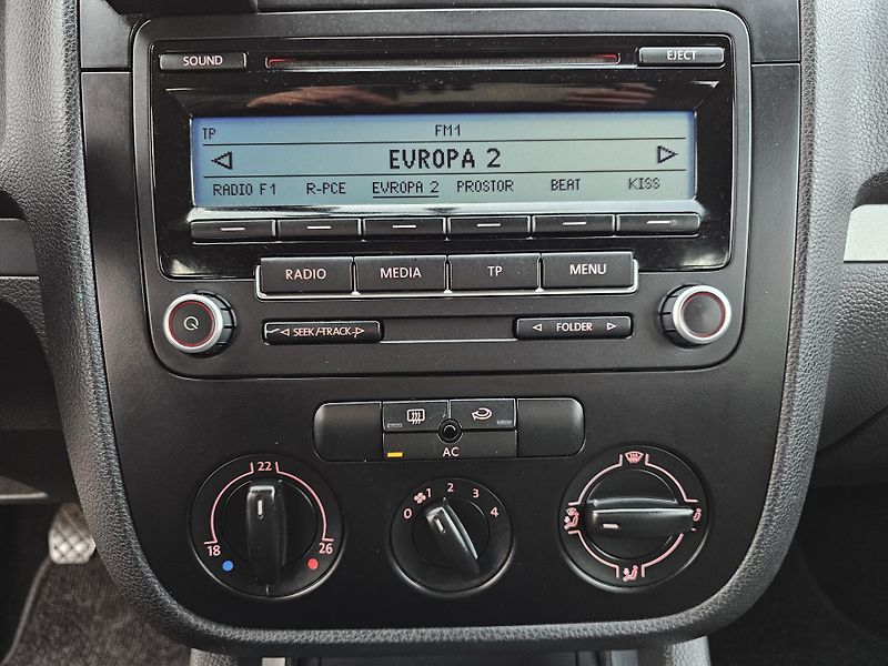Volkswagen Golf 1.9 TDI 77kW,KLIMA,2x KOLA - fotka 20 z 38