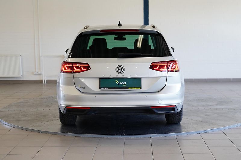 Volkswagen Passat - fotka 6 z 29