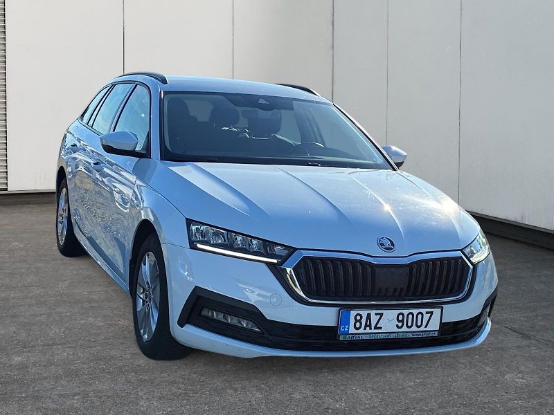 Škoda Octavia (2021) AMBITION 1.5e-TEC 110kW CZ DPH - fotka 3 z 11