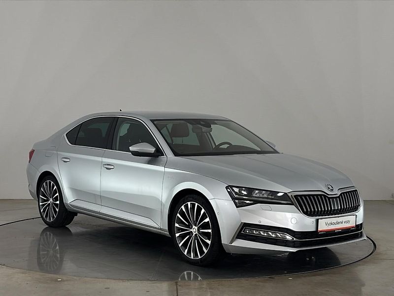 Škoda Superb L&K DSG - fotka 14 z 29