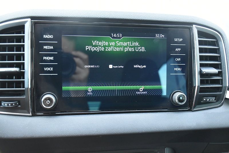 Škoda Karoq (2020) 125 LET 1.5 TSI 110kW - fotka 21 z 32