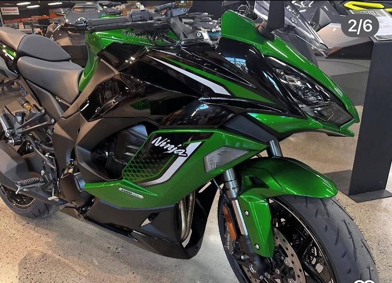Kawasaki (2026) Ninja 1100 SX SE NOVINKA 2026 - fotka 1 z 4