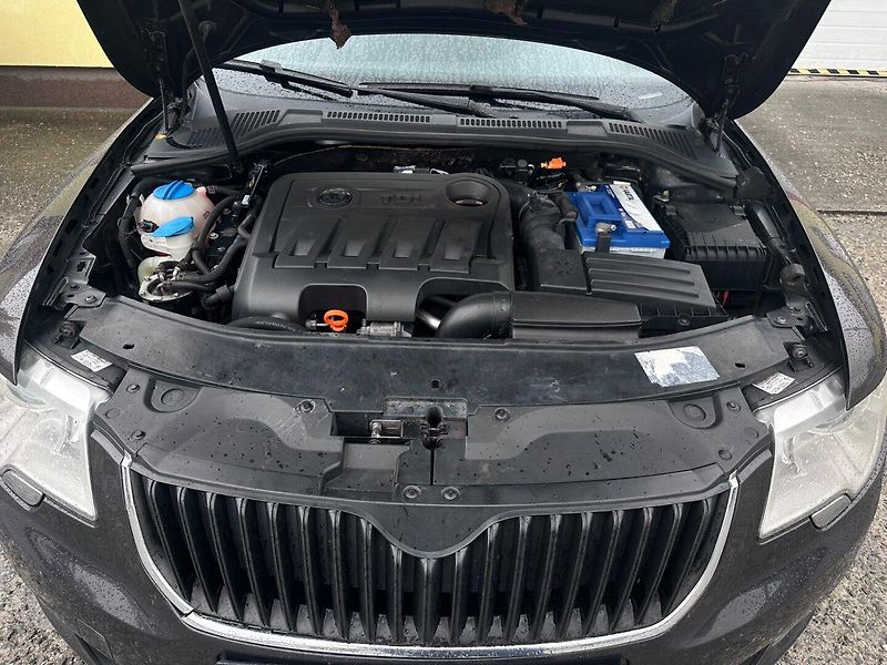Škoda Superb (2011) 2.0TDi VýhřevSedadel/Serv.Knih - fotka 21 z 25