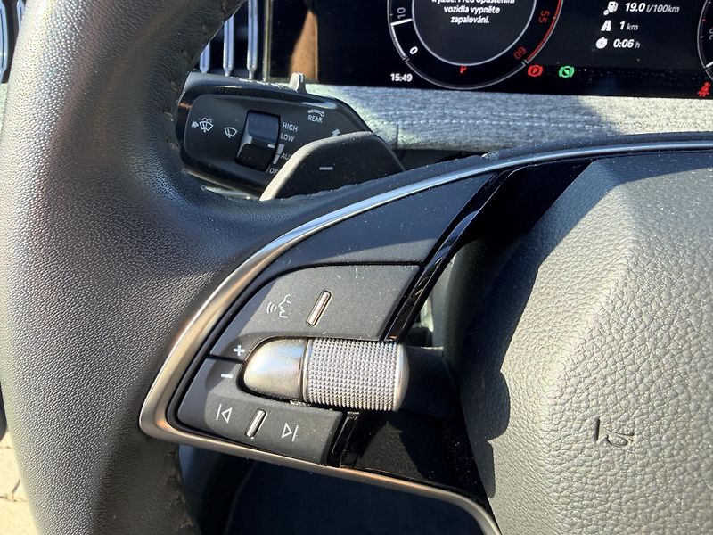 Škoda Superb SELECTION 2.0TDI 110KW DSG LED - fotka 24 z 68