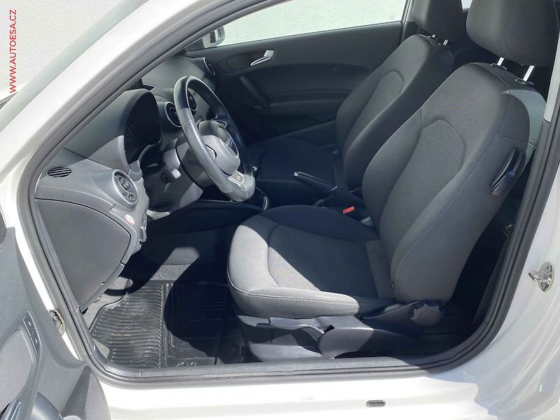 Audi A1 (2018) 1.0 TSi, 1.maj, +ALU - fotka 9 z 15