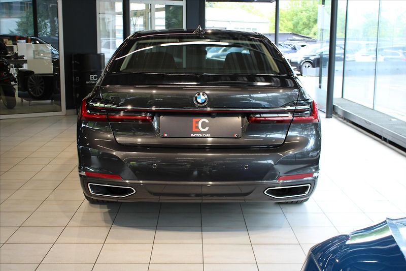 BMW Řada 7 740d xDrive Masáž/NezTop/360°/ - fotka 5 z 37