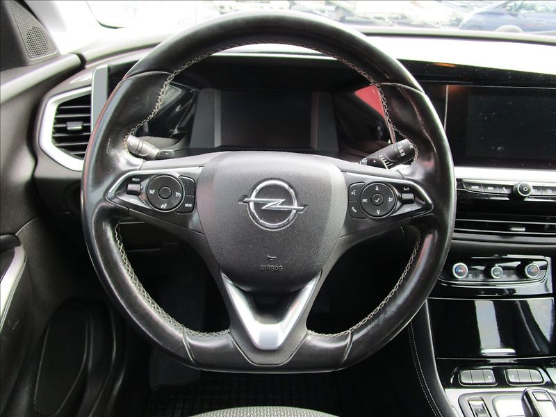 Opel Grandland 1.5CDTi 96kW AT8, aut. klima, - fotka 8 z 41