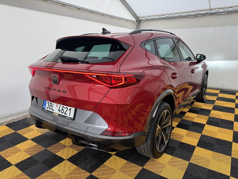 Cupra Formentor 1.5Tsi*CZ*DPH*1-MAJ*ZARUKA* - fotka 5 z 47