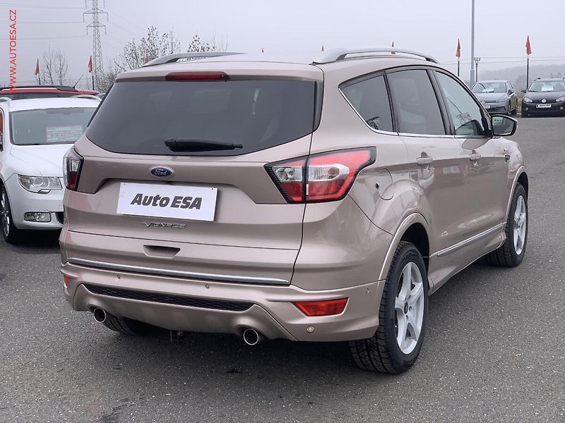 Ford Kuga (2017) 2.0TDCi 4x4, Vignale, AT, - fotka 6 z 21