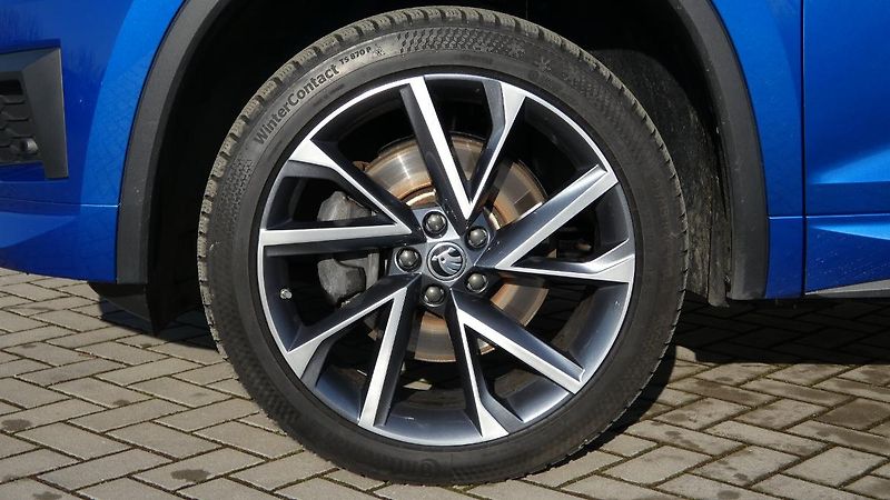 Škoda Kodiaq 2,0 TDI DSG 4x4 Sportline - fotka 24 z 25