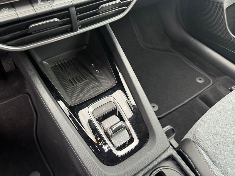 Škoda Octavia Top Selection 2.0 TDI 110kw DS - fotka 19 z 24