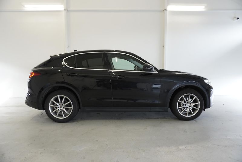 Alfa Romeo Stelvio (2018) STELVIO 2.2D Q4 AUTOMAT - fotka 4 z 35