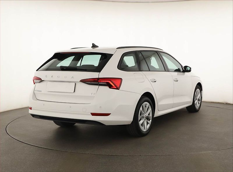Škoda Octavia (2023) Ambition 1.4 TSI iV - fotka 5 z 18