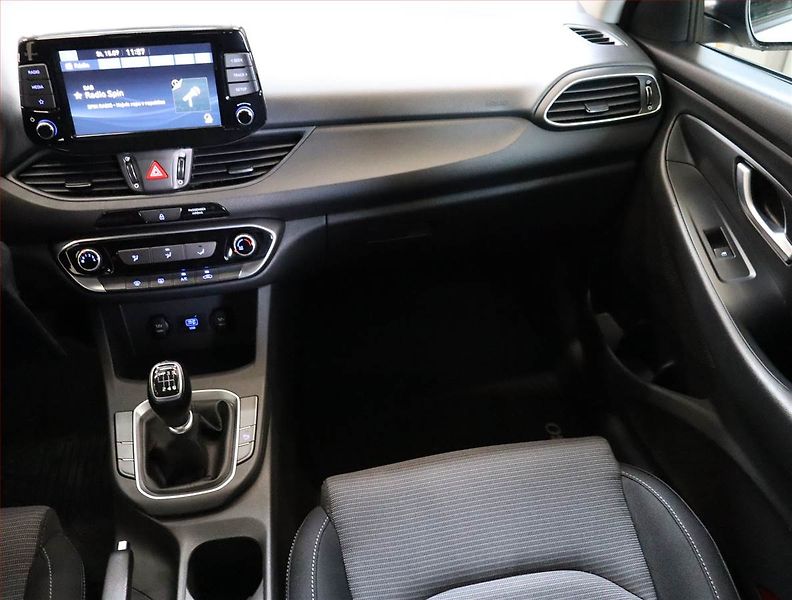 Hyundai i30 (2021) 1.6 CRDi, ČR,1.maj, Serv.kniha - fotka 8 z 23