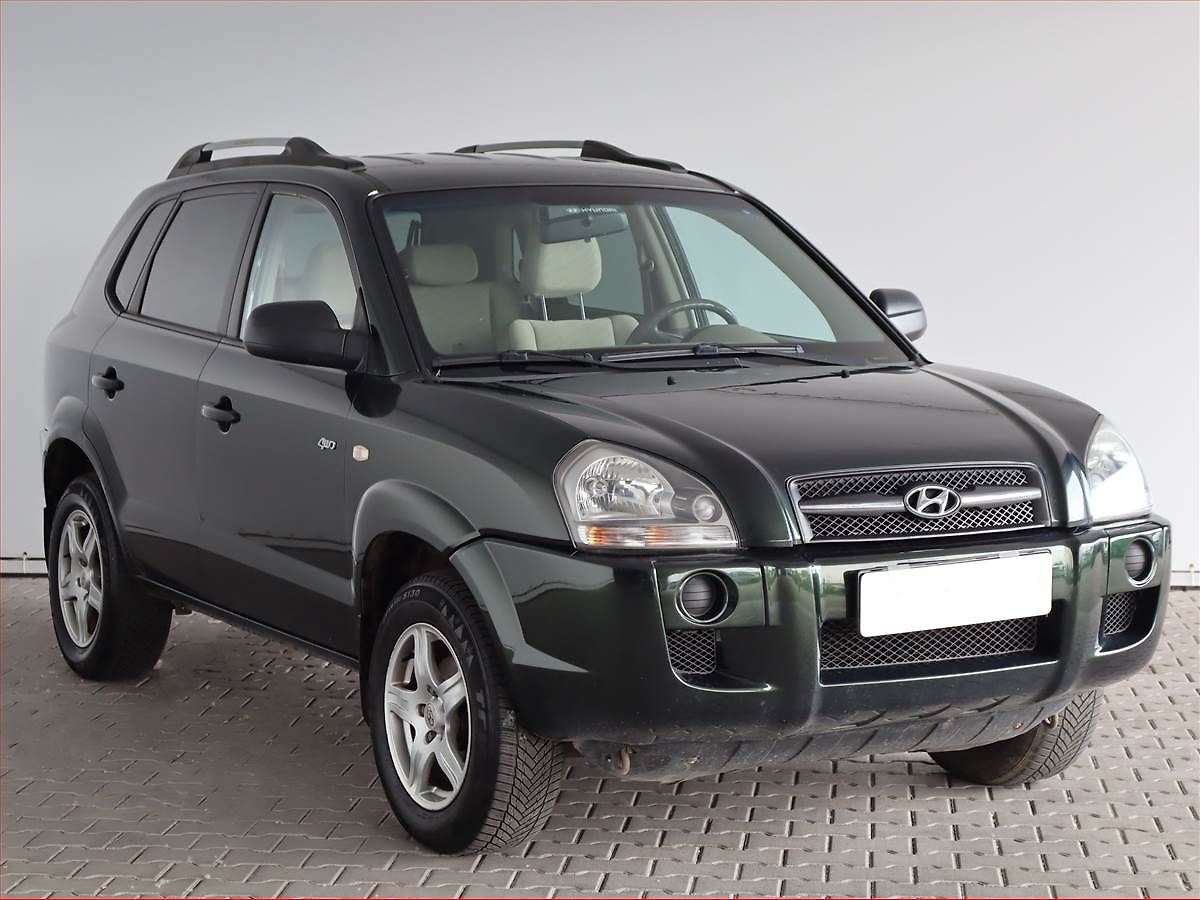 Hyundai Tucson 2.0 i, 4X4, nová STK